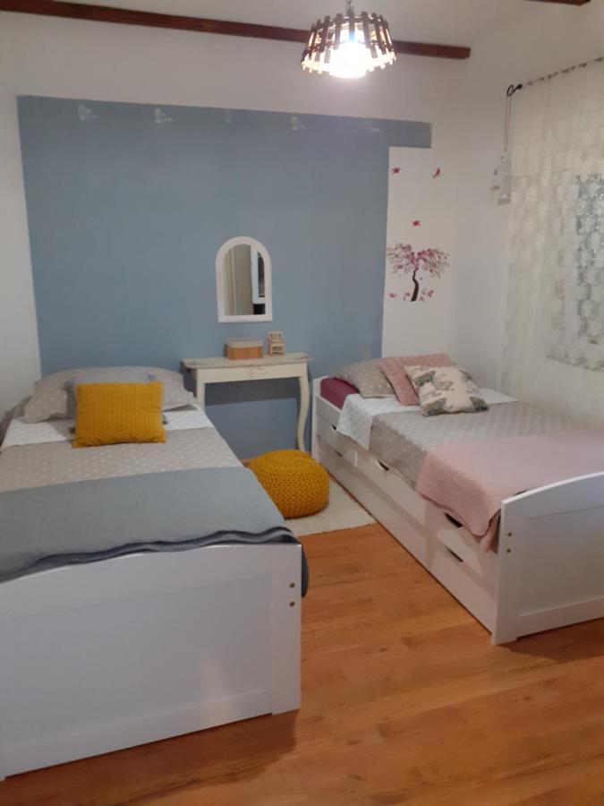 Velebit Apartment ราชานาส ภายนอก รูปภาพ