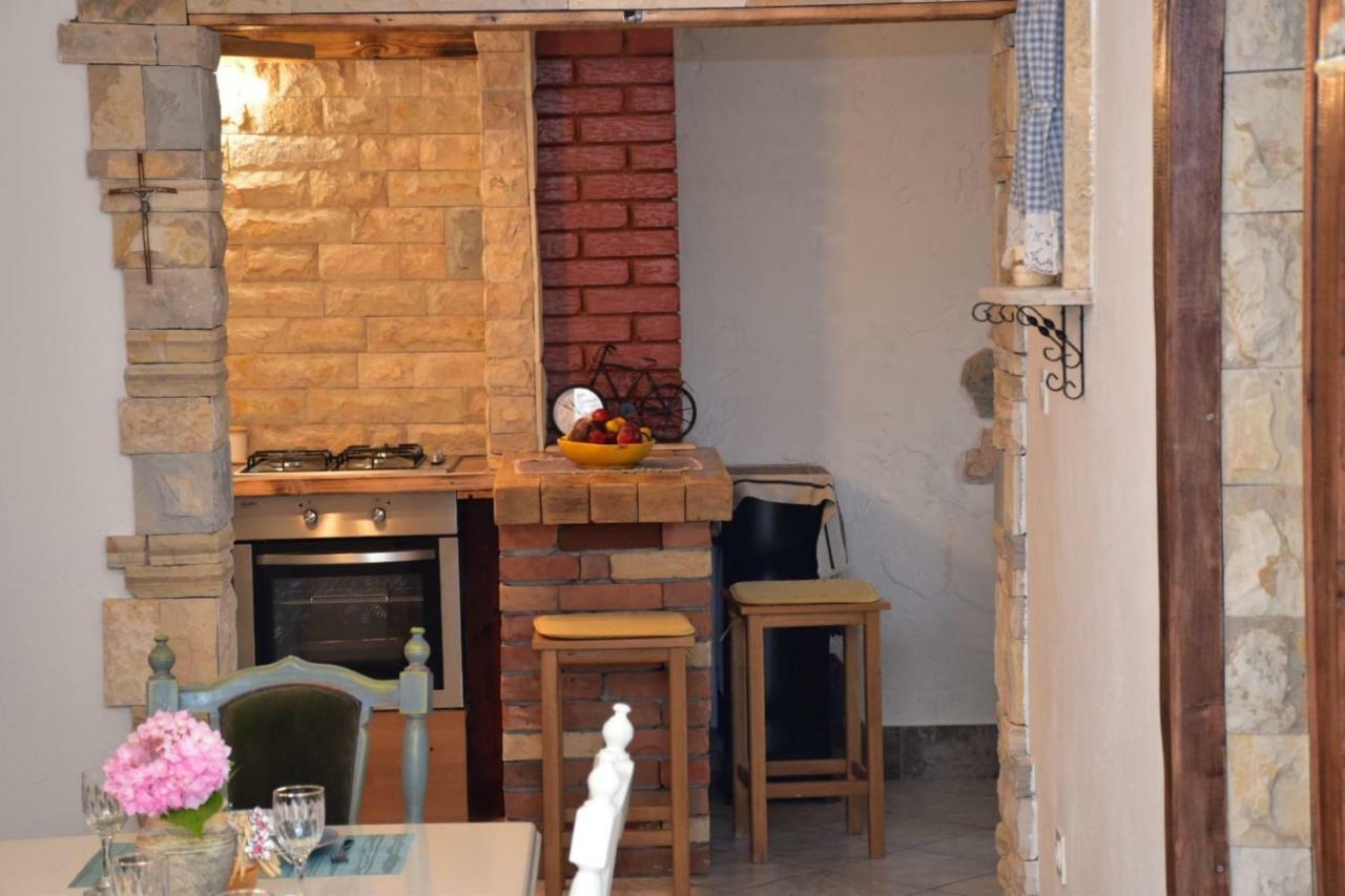 Velebit Apartment ราชานาส ภายนอก รูปภาพ