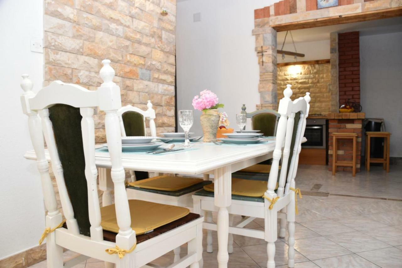 Velebit Apartment ราชานาส ภายนอก รูปภาพ